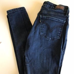 Levi’s 535 Legging Jeans